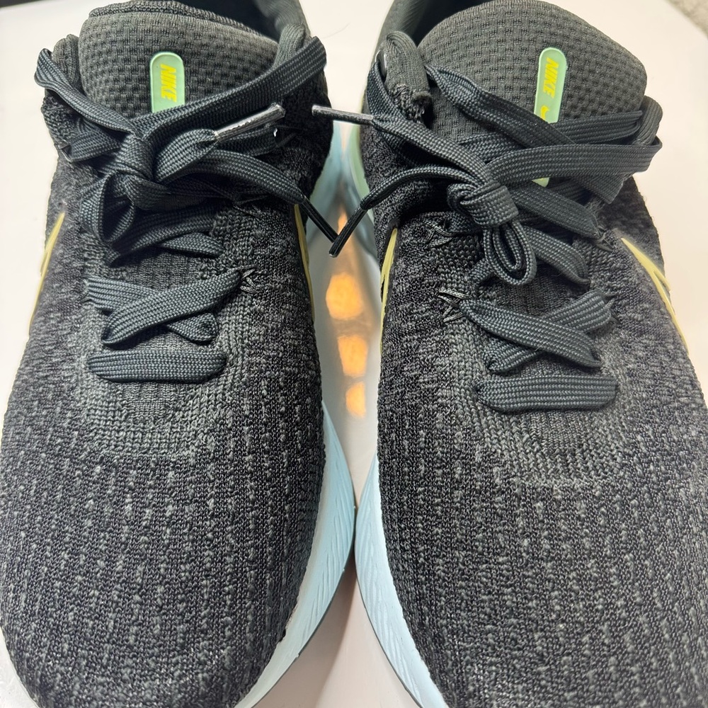 Nike Black and Yellow Running Shoes